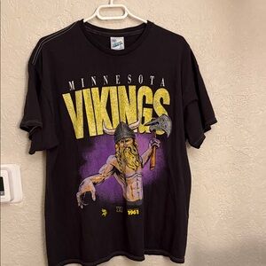 Vintage tubular Black and Yellow Vikings Graphic Tee
